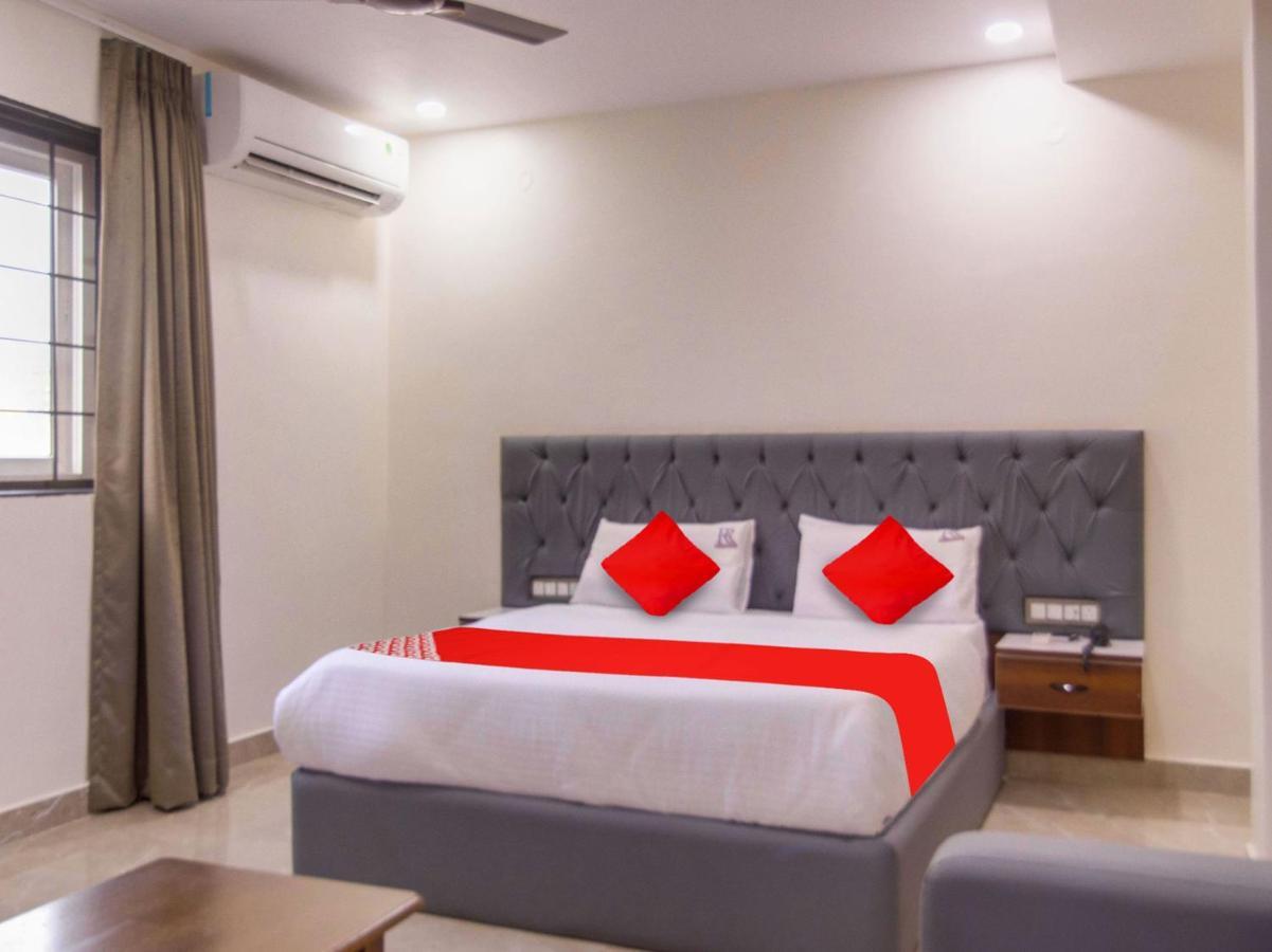 Hotel O Rr Residency Khammam Esterno foto