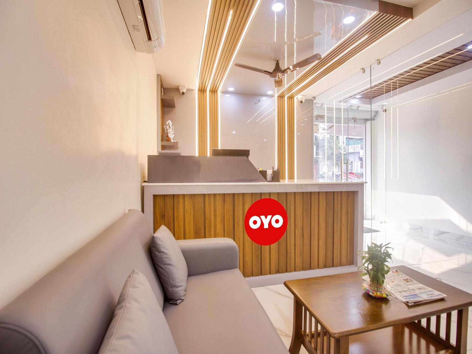 Hotel O Rr Residency Khammam Esterno foto