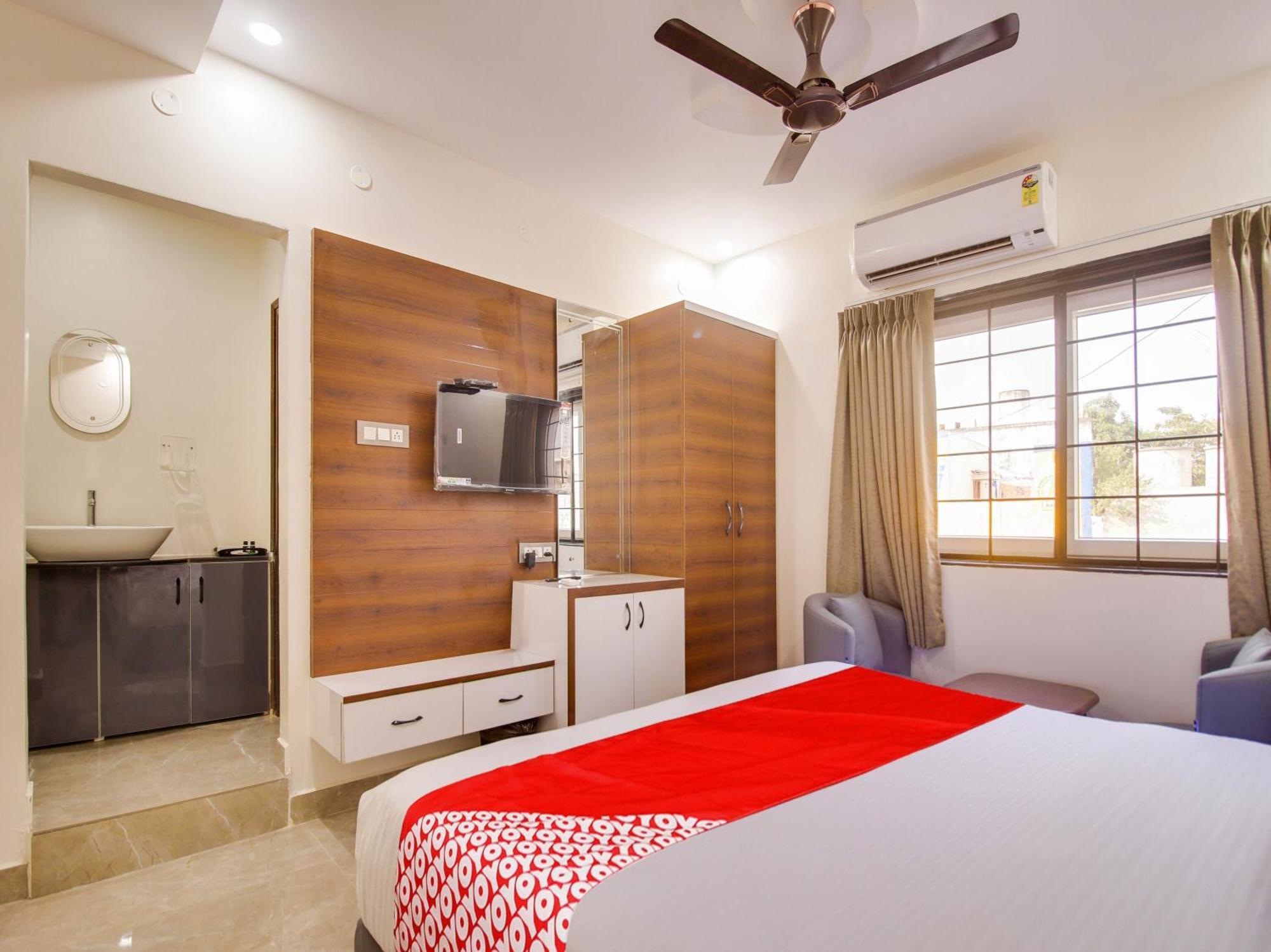 Hotel O Rr Residency Khammam Esterno foto