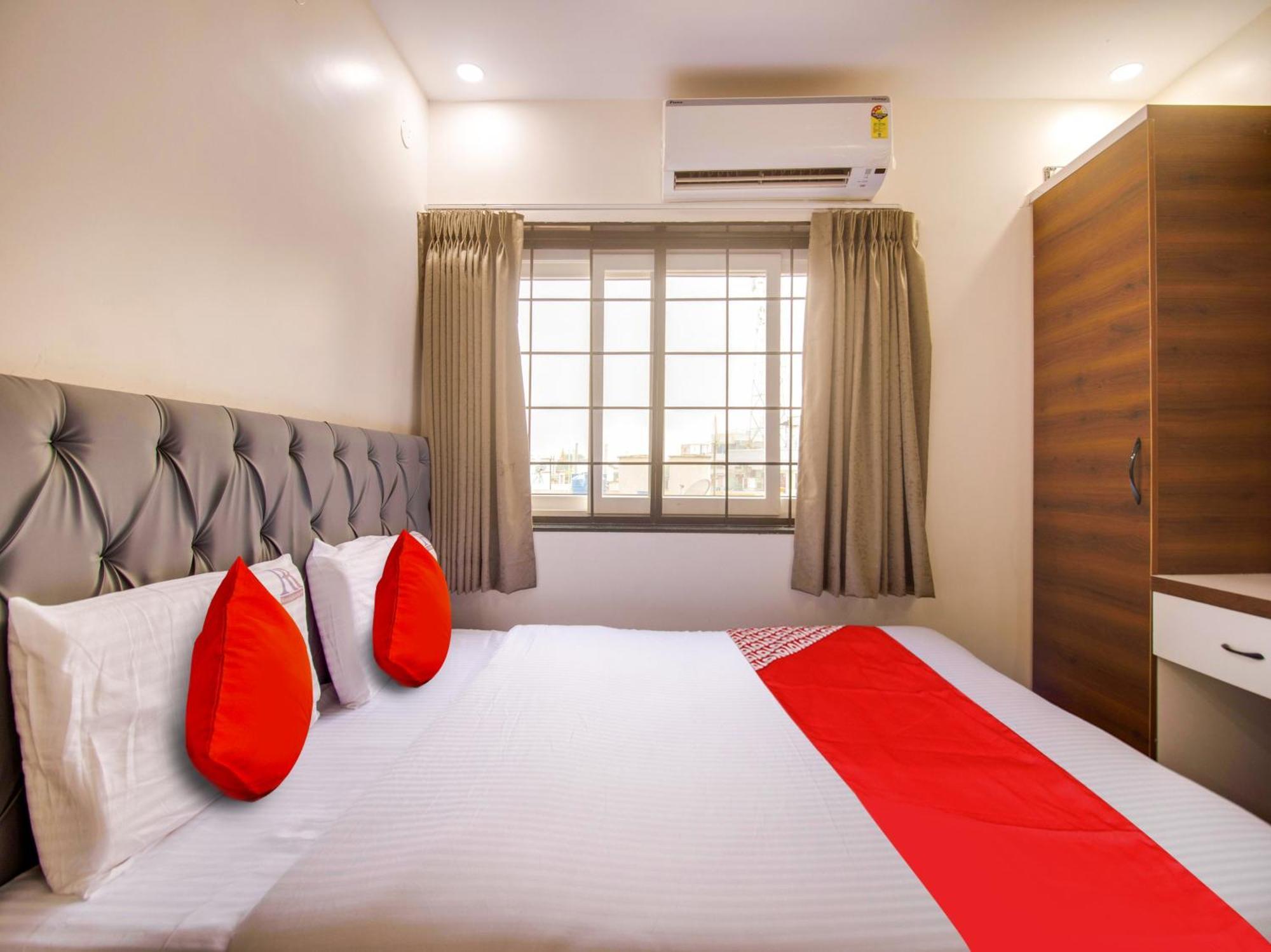 Hotel O Rr Residency Khammam Esterno foto