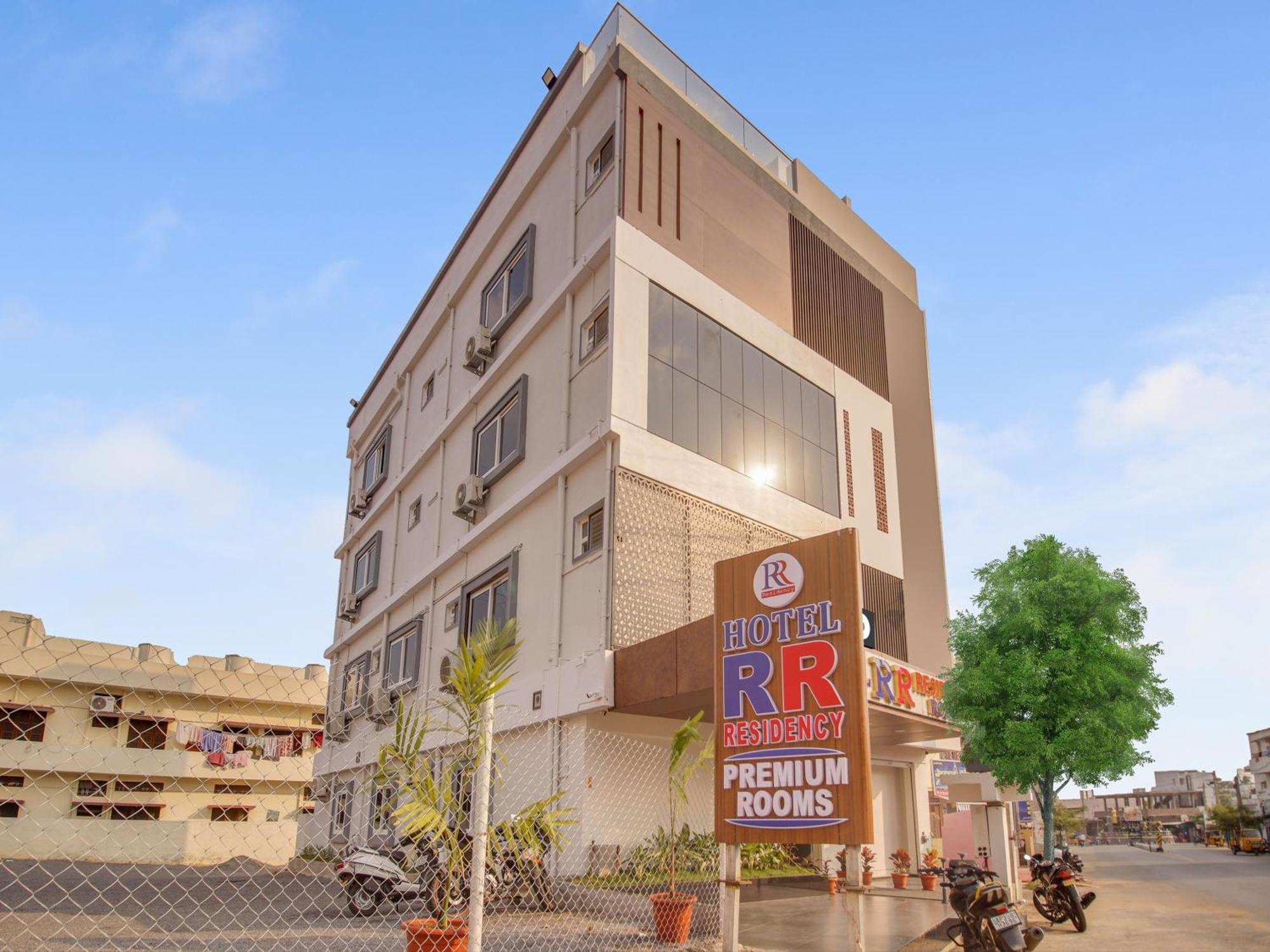 Hotel O Rr Residency Khammam Esterno foto