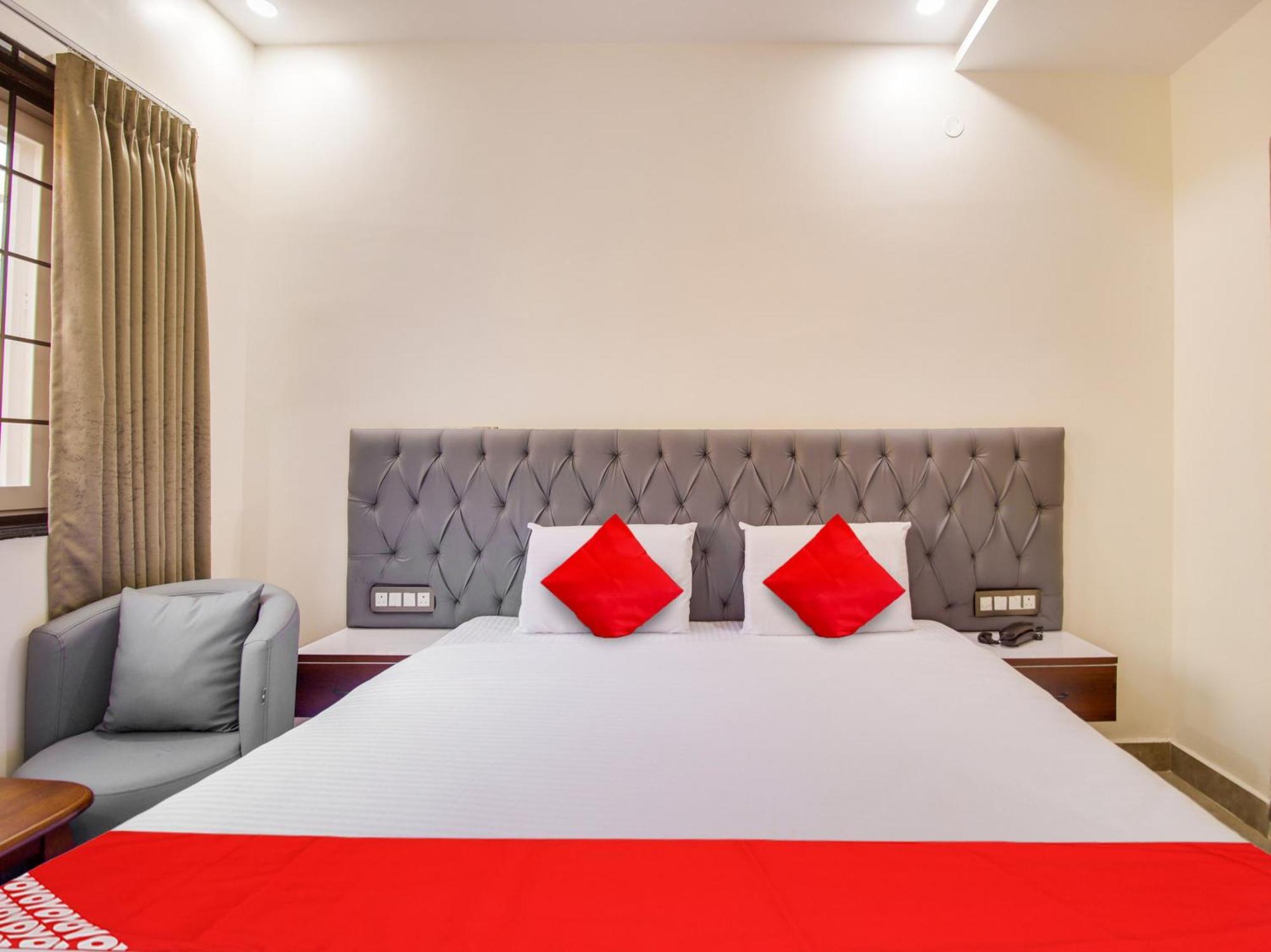 Hotel O Rr Residency Khammam Esterno foto